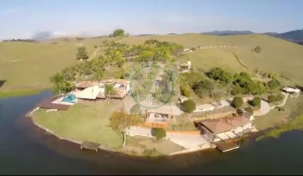 Espetacular Fazenda com 60 Alqueires em Caçapava - SP