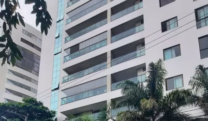 Apartamento de luxo, 3 suítes, varanda, 2 vagas de garagem, cinema | Centro