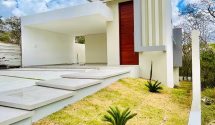 Casa Magnífica, 3 dormitórios, 120m2, projetada para oferecer o máximo de conforto e luxo para você. Condomínio Giardino Bianco