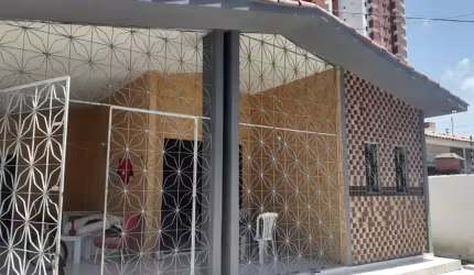 Casa maravilhosa para morar,  5 dormitórios, 208m2, terreno 12x30, posição nascente.Manaíra.