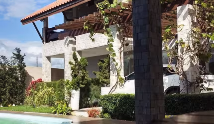 Casa de Alto Padrão, venda com todos os móveis e eletrodomésticos  dentro. Vale à pena adquirir!