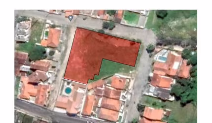 Grande área à venda em bairro nobre, 3.062m2, próximo ao Centro  da cidade.