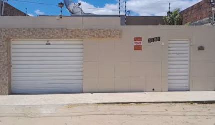 Excelente casa, 80m2 , 2 quartos, 3 salas, 3 vagas de garagem, churrasqueira, no Dinamerica