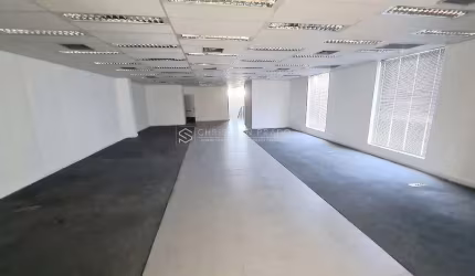 Prédio Comercial para Alugar Bairro do Socorro Avenida de Grande Fluxo 867 m²