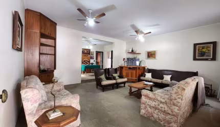 Casa a Venda no Bairro de Interlagos Jardim dos Lagos com 3 Dormitórios 2 Suítes 3 Vagas e Edícula