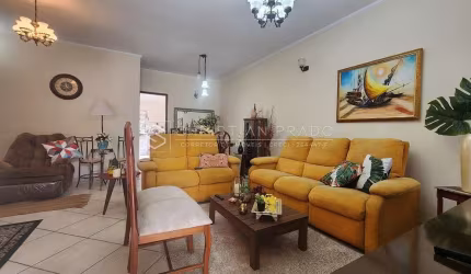 Casa Térrea à Venda na Cidade Dutra com 3 Dormitórios e 3 Vagas de Garagem