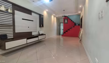 Casa para Locação em São José dos Campos, Jardim Satélite, 3 dormitórios, 1 suíte, 2 banheiros, 2 vagas