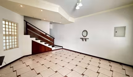 Casa para Locação em São José dos Campos, Jardim Sul, 3 dormitórios, 2 suítes, 1 banheiro, 2 vagas