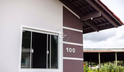 Casa com 3 quartos à venda na Rua Artur Sardagna, 100, Caixa D'Água, Guaramirim, 88 m2 por R$ 329.000