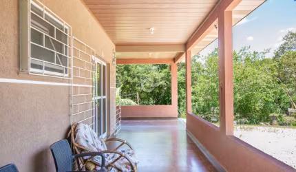 Chácara / sítio com 4 quartos à venda na Rua Emerson Greboge, 984, Colônia Murici, São José dos Pinhais, 240 m2 por R$ 1.490.000