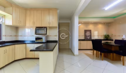 Casa com 4 quartos à venda na Rua Celestina Escolaro Foggiatto, 1054, Cruzeiro, São José dos Pinhais, 400 m2 por R$ 1.240.000