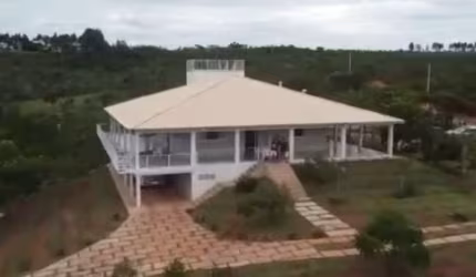 Belíssima CHÁCARA em Chapada dos Guimarães  ( 5 Km da cidade) 2.500.000,00