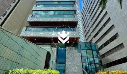 Apartamento de 210m², 3 Suítes, Varanda e 3 Vagas na Avenida Boa Viagem