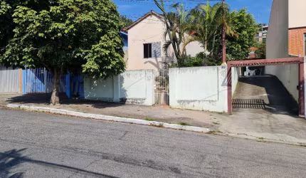 Terreno com 03 casas  - Lapa - Grande potencial de investimento