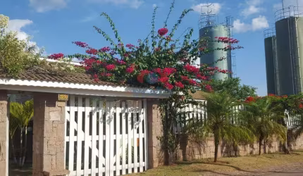 Maravilhosa casa de condominio, PORTEIRA FECHADA!