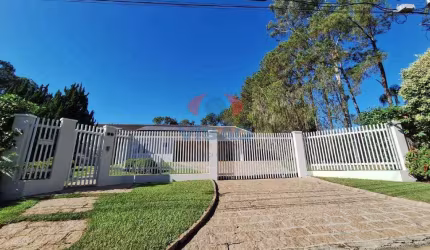 Casa com 3 suítes, piscina e área gourmet para venda