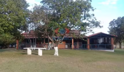 Sítio à venda, 3 quartos, Samambaia - Elias Fausto/SP