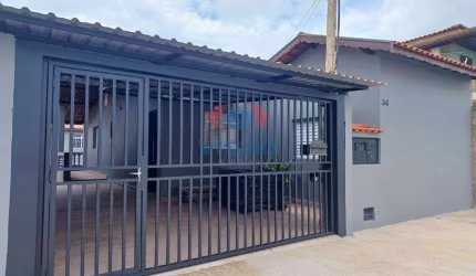 Casa com terreno de 250 m2 e com piscina a venda na Vila Rubens em Indaiatuba/SP