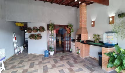 Casa à Venda – Oportunidade Imperdível!