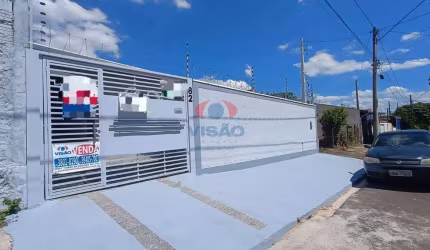 Vende-se casa com 2 dormitórios, churraqueira no bairro São José em Indaiatuba SP
