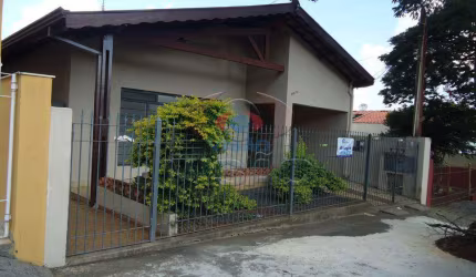 Casa a Venda com Edícula na Vila Avaí