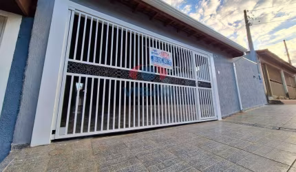 Casa com 2 dormitórios e edícula no bairro Monte Verde para locação!