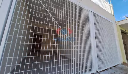 Casa com 2 dormitórios próximo ao Polo Shopping para locação!