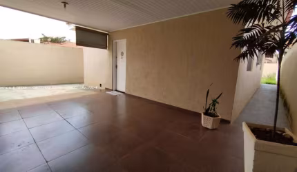 Casa para Venda em Jaboticabal, Jardim Grajau, 2 dormitórios, 1 suíte, 2 banheiros, 2 vagas