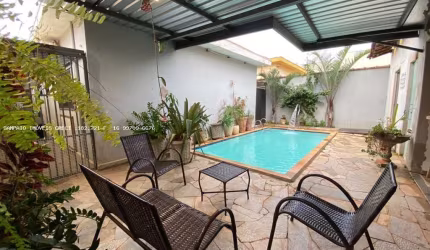 Casa para Venda em Jaboticabal, Aparecida, 2 dormitórios, 1 suíte, 2 banheiros, 2 vagas