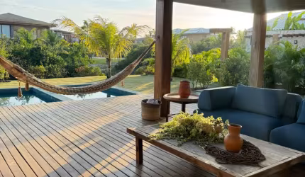 Mansão luxuosa no condomínio piscinas naturais na Praia do Forte