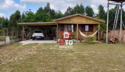 Casa com 3 dormitórios à venda em Araranguá-SC.
