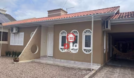 Casa com PISCINA e 3 dormitórios à venda, 160 m² por R$ 620.000 - Mato Alto - Araranguá/SC