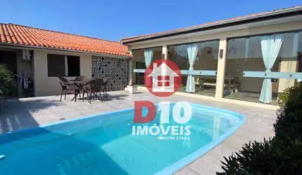 Casa com 3 dormitórios à venda em Balneário Arroio do Silva-SC.