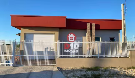 Casa com 3 dormitórios à venda em Balneário Arroio do Silva-SC.