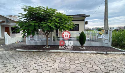 Casa com 2 dormitórios à venda em Araranguá -SC.