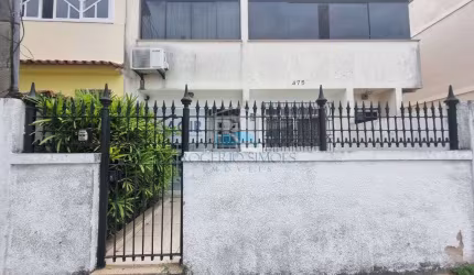 Apartamento comercial em Imbetiba, com ótima localização - Ideal para escritório