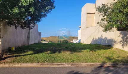 Excelente terreno plano no Condomínio 'Reserva Cabiúnas' - A 200mt da Portaria
