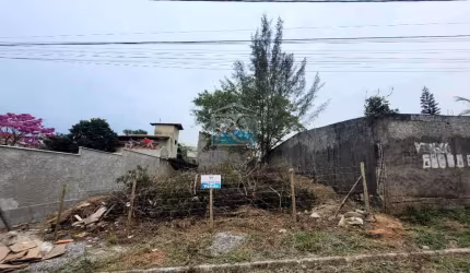Terreno à venda na Avenida A, Maria Turri, Rio das Ostras por R$ 115.000