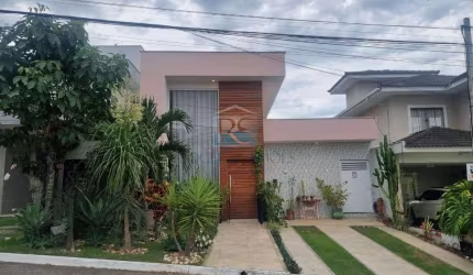 Excelente casa linear no Vale dos Cristais, com ótimo acabamento e piscina com deck