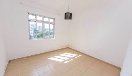 Ótimo apartamento, Praça Santos Andrades.