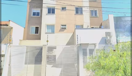 Lindo apartamento com 2 quartos, ensolarado e com churrasqueira