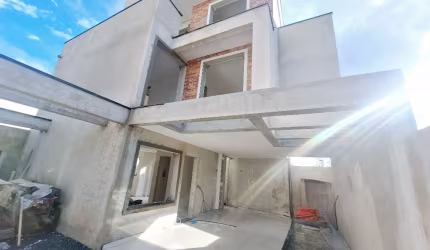 Belíssimo triplex moderno e sofisticado no bairro Novo Mundo