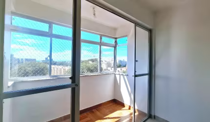 Muito sol e vista definitiva em localização privilegiada.