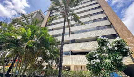Apartamento na Rua Joaquim Nabuco, com 140m2, 4 quartos, 2 vagas e nascente