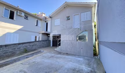 Casa a venda em Bento Gonçalves com 2 moradias