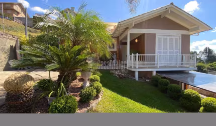 Casa à Venda com 4 Dormitórios e 2 Suítes em Bento Gonçalves!