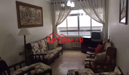 Vendo apartamento 2 dormitorios meia quadra praia Pompéia