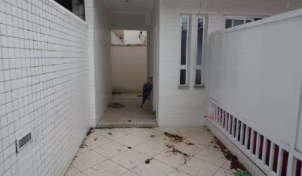 Sobreposta alta semi nova 2 dormitorios 1 vaga Aparecida
