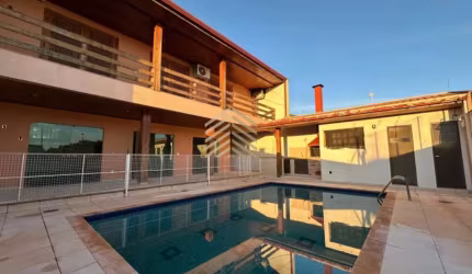 Casa para Venda em Londrina, Lago Parque, 4 dormitórios, 1 suíte, 5 banheiros, 4 vagas