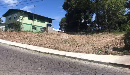 Terreno à venda no Kayser, Caxias do Sul  por R$ 758.000